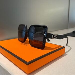 <AUTHENTIC>Hermès Oversized Matte Black Square